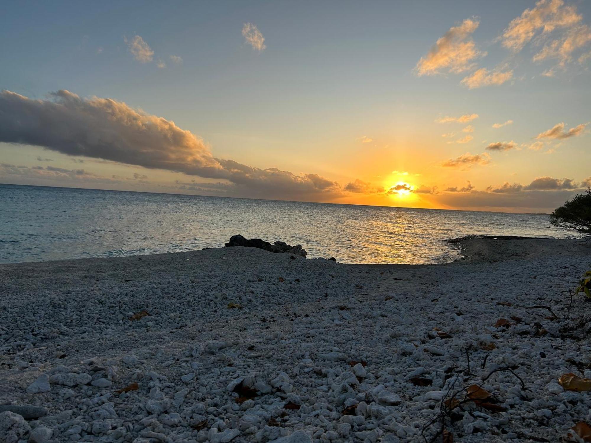 Rangiroa Bliss Hotel Tiputa Екстериор снимка