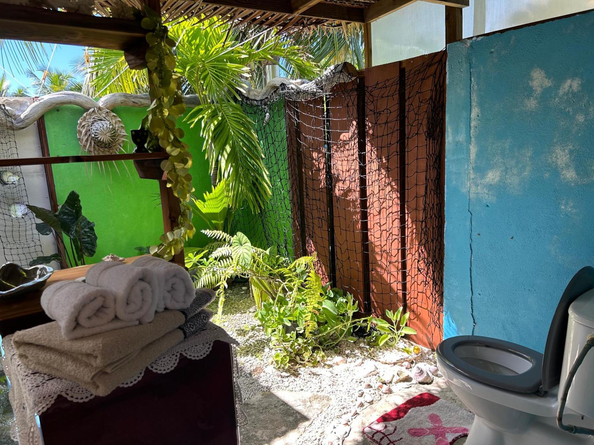 Rangiroa Bliss Hotel Tiputa Екстериор снимка
