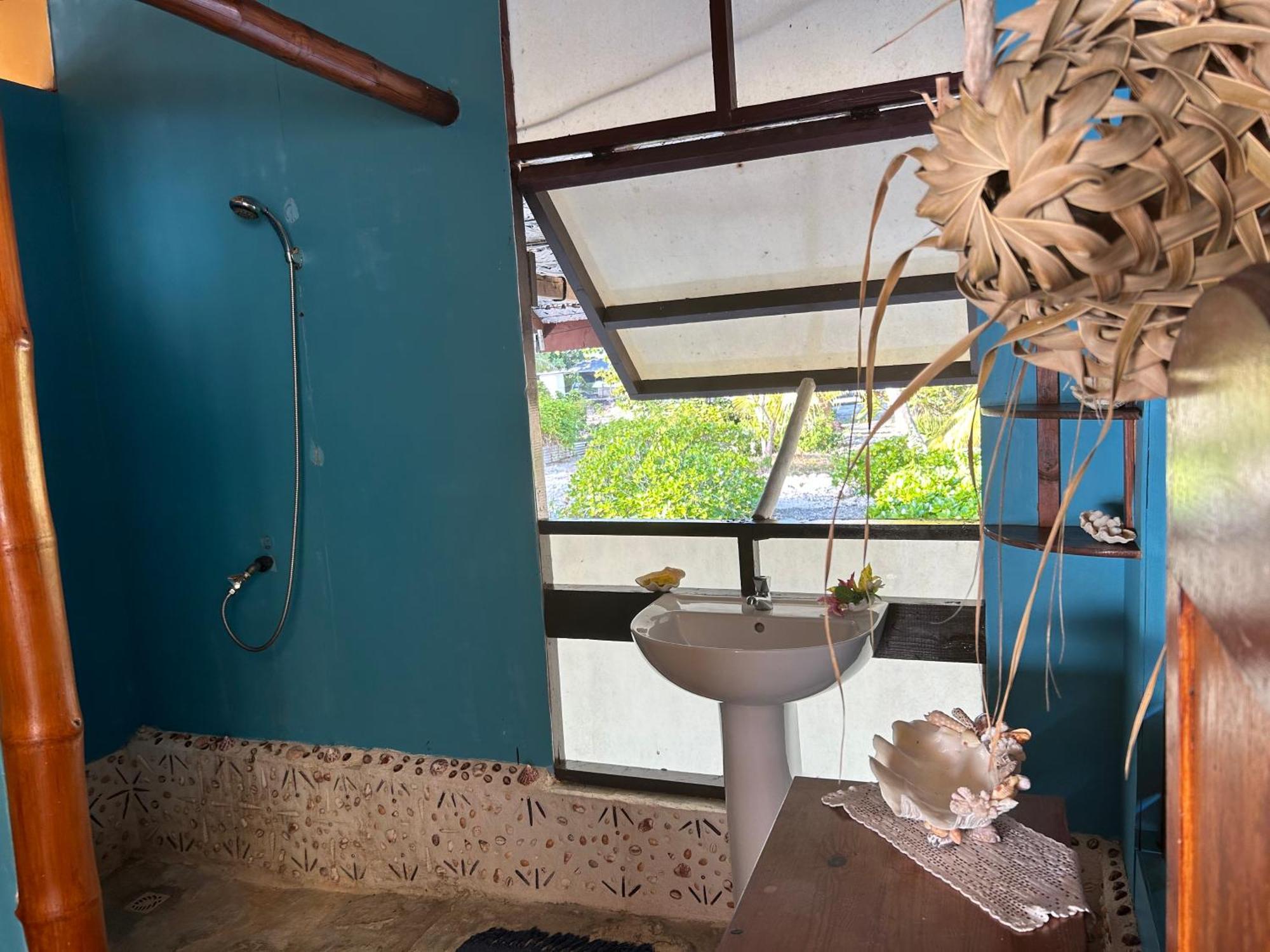 Rangiroa Bliss Hotel Tiputa Екстериор снимка